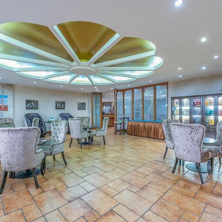 Baoding Zhong Yin Hotel Екстериор снимка