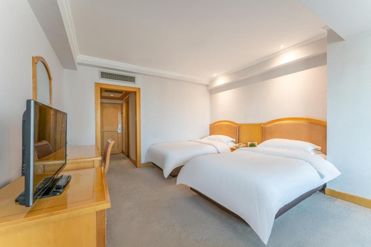 Baoding Zhong Yin Hotel Екстериор снимка