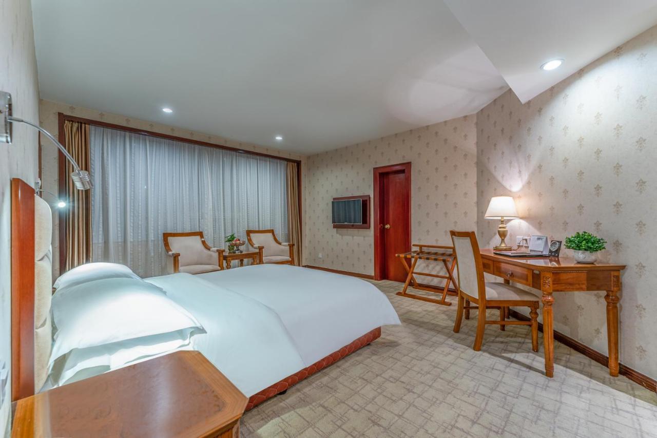 Baoding Zhong Yin Hotel Екстериор снимка