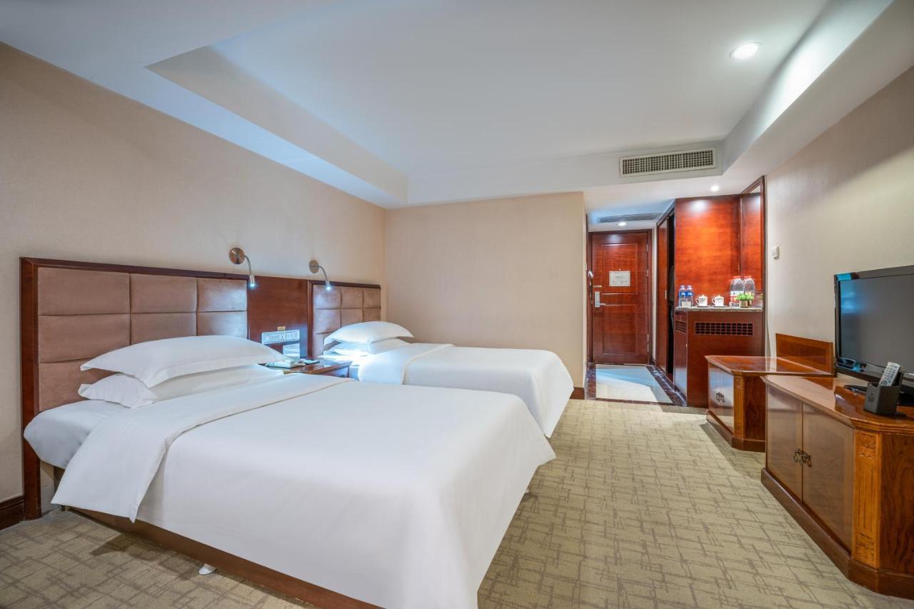 Baoding Zhong Yin Hotel Екстериор снимка