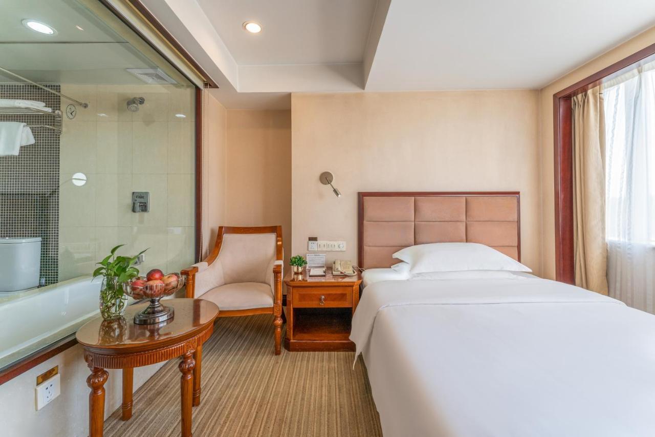 Baoding Zhong Yin Hotel Екстериор снимка