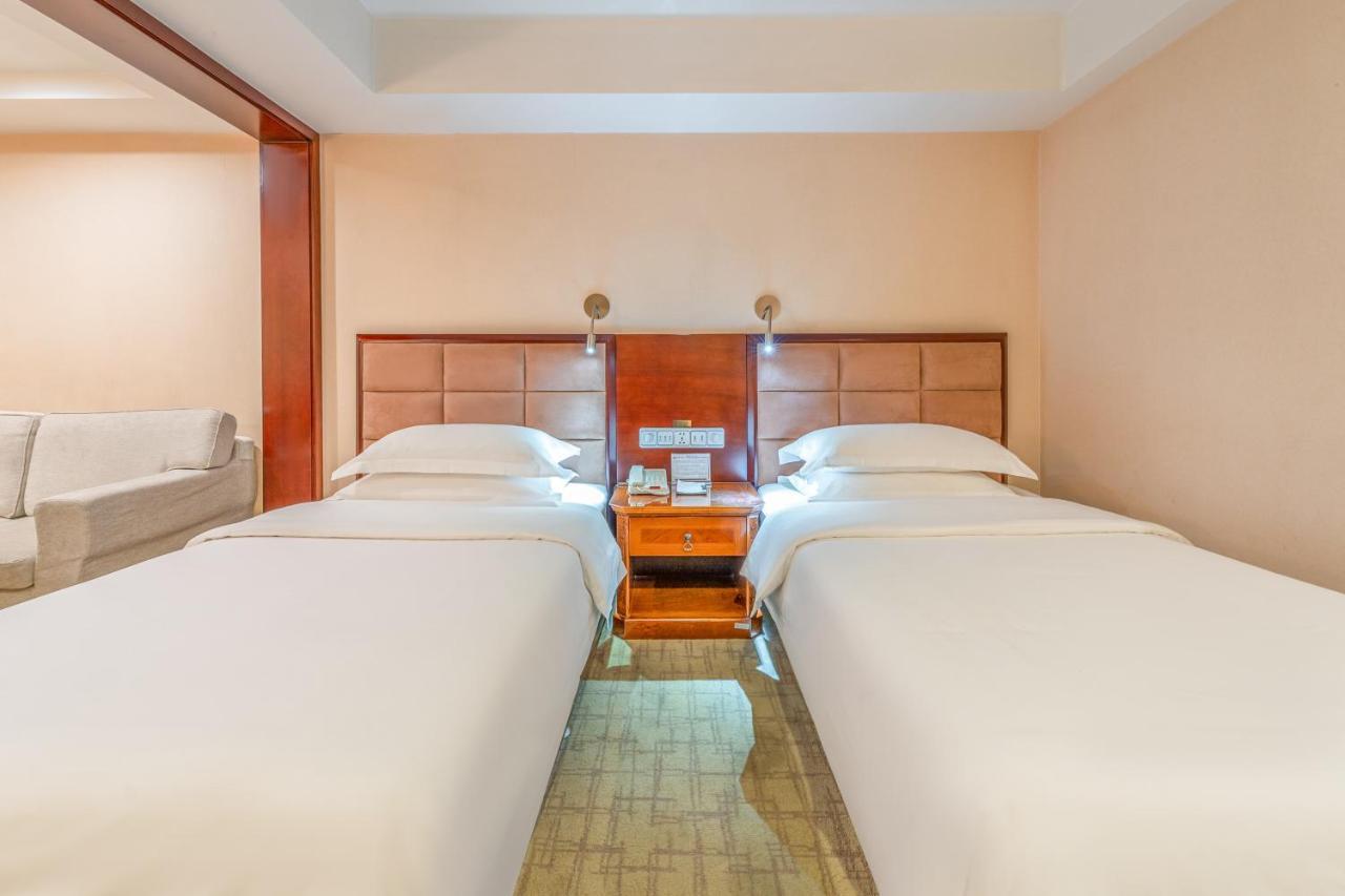 Baoding Zhong Yin Hotel Екстериор снимка