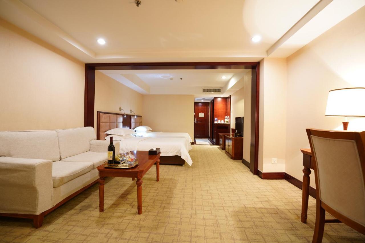 Baoding Zhong Yin Hotel Екстериор снимка