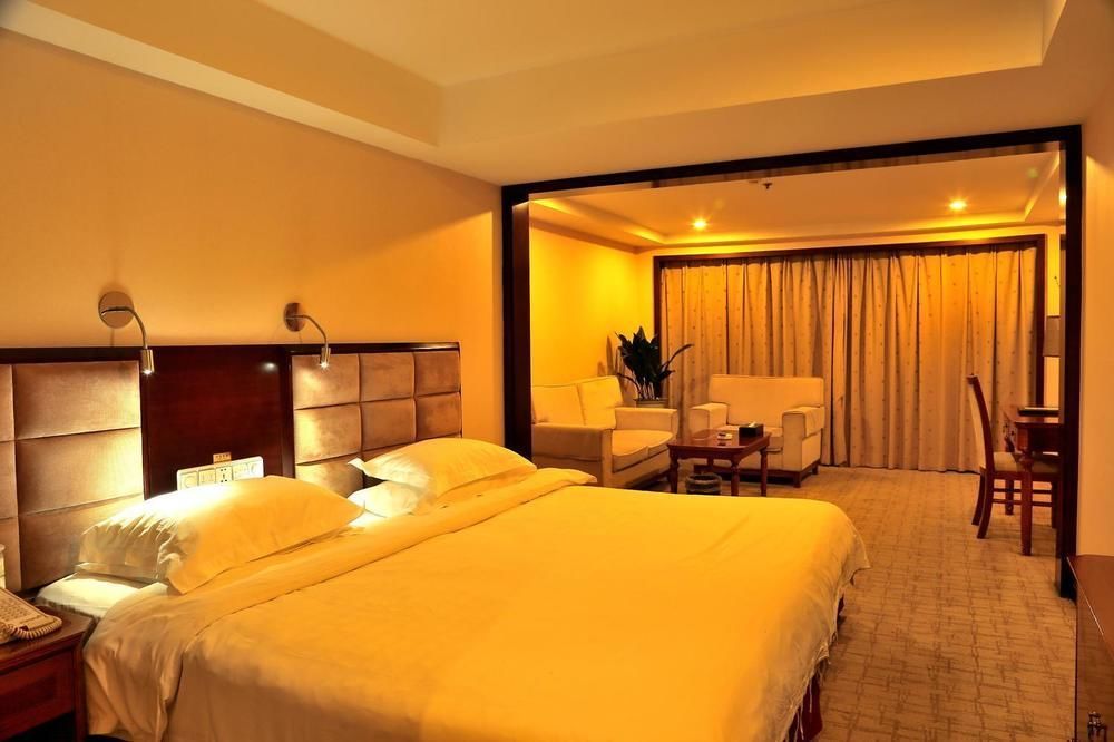 Baoding Zhong Yin Hotel Екстериор снимка