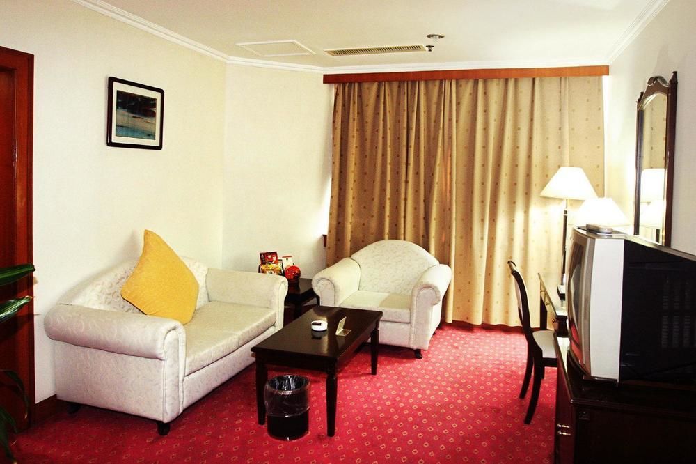 Baoding Zhong Yin Hotel Екстериор снимка